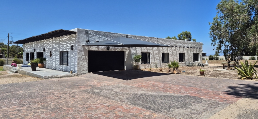 5 Bedroom Property for Sale in Cape Farms Western Cape